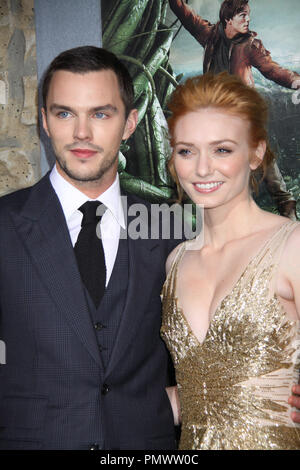 Nicholas Hoult, Eleanor Tomlinson 02/26/2013 'Jack der Riese Slayer 'Premiere gehalten an TCL Chinese Theatre in Hollywood, CA Foto von Izumi Hasegawa/HNW/PictureLux Stockfoto