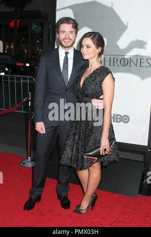 Richard Madden, Jenna-Louise Coleman 03/18/2013 "Spiel der Throne' Saison 3 Premiere gehalten an der TCL Chinese Theatre in Hollywood, CA Foto von kazuki Hirata/HNW/PictureLux Stockfoto