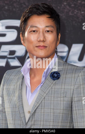 Sung Kang kommt bei der Premiere von Universal Pictures' "Fast & Furious 6" an der Gibson Amphitheater am 21. Mai 2013 in Universal City, Kalifornien. Foto von Eden Ari/PRPP/PictureLux Datei Referenz # 31967 121 PRPPEA nur für redaktionelle Verwendung - Alle Rechte vorbehalten Stockfoto