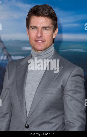 Tom Cruise besucht die Premiere von Universal Pictures' "Oblivion" bei Dolby Theater am 10. April in Hollywood, Kalifornien 2013. Eden Ari/PRPP/PictureLux Datei Referenz # 31913 229 PRPPEA nur für redaktionelle Verwendung - Alle Rechte vorbehalten Stockfoto