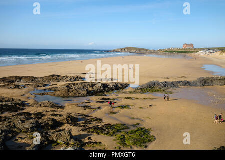 Fistral Beach, Newquay, Cornwall, Großbritannien, ist nicht überfüllt auf einer sonnigen und ruhigen Wochenende im Spätsommer Stockfoto