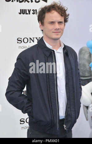 Anton Yelchin in "Die Schlümpfe 2" Los Angeles Premiere gehalten am Regency Dorf Theater in Westwood, CA. Die Veranstaltung fand am Sonntag, 28. Juli 2013 statt. Foto von PRPP PRPP/PictureLux Datei Referenz # 32051 097 PRPP 01 nur für redaktionelle Verwendung - Alle Rechte vorbehalten Stockfoto