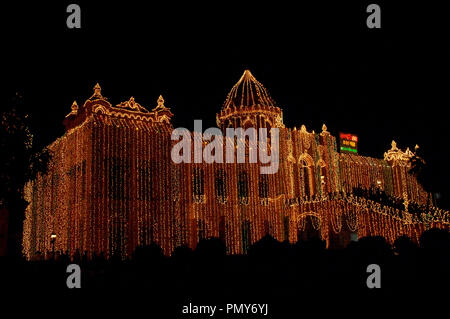 Dhaka, Bangladesch - November 29, 2008: in der Nacht Blick auf Ahsan manzil. Ahsan Manzil war die offizielle Residenz und Sitz des Nawab von Dhaka Stockfoto