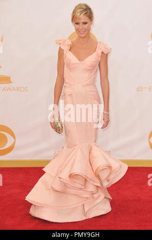 Julie Bowen am 65. jährlichen Primetime Emmy Awards im Nokia Theatre L.A. Leben in Los Angeles, CA. Die Veranstaltung fand am Sonntag, 22. September 2013. Foto von PRPP PRPP/PictureLux Datei Referenz # 32129 265 PRPP 01 nur für redaktionelle Verwendung - Alle Rechte vorbehalten Stockfoto