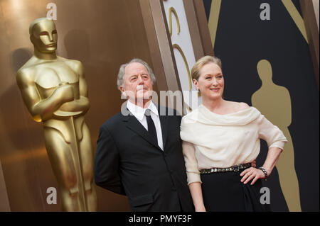 Oscar®-nominee Meryl Streep und Mann, Don Gummer, kommen für die Live ABC Telecast der 86 Oscars® auf der Dolby® Theater am 2. März 2014 in Hollywood, CA. Datei Referenz # 32268 094 Nur für den redaktionellen Gebrauch - Alle Rechte vorbehalten Stockfoto