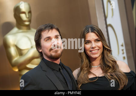 Oscar®-Kandidat Christian Bale und Sibi Blazic kommen für die Live ABC Telecast der 86 Oscars® auf der Dolby® Theater am 2. März 2014 in Hollywood, CA. Datei Referenz # 32268 113 Nur für den redaktionellen Gebrauch - Alle Rechte vorbehalten Stockfoto