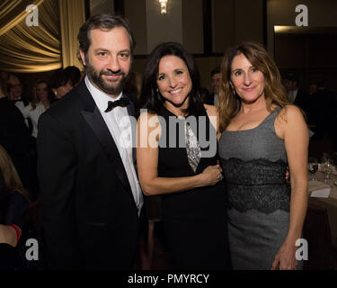 Regisseur Judd Apatow (links), Schauspielerin Julia Louis-Dreyfus (Mitte) und Regisseurin Nicole Holofcener der 5. jährlichen Regler Auszeichnungen bei den Ray Dolby Ballroom am Hollywood & Highland Center® in Hollywood, CA, am Samstag, den 16. November 2013. Datei Referenz # 32184 112 Nur für den redaktionellen Gebrauch - Alle Rechte vorbehalten Stockfoto