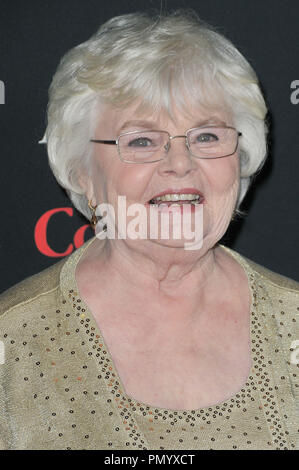Juni Squibb an der "August: Osage County" Los Angeles Premiere am Regal Cinemas L.A. statt Leben in Los Angeles, CA. Die Veranstaltung fand am Montag, den 16. Dezember 2013. Foto von PRPP PRPP/PictureLux Datei Referenz # 32208 025 PRPP 01 nur für redaktionelle Verwendung - Alle Rechte vorbehalten Stockfoto