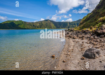 Shoreline Bank von See fogo Sao Miguel Azoren vulkanischen Krater Stockfoto