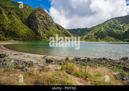 Shoreline Bank von See fogo Sao Miguel Azoren vulkanischen Krater Stockfoto