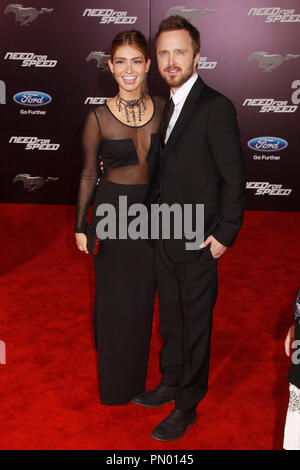 Lauren Parsekian, Aaron Paul 03/06/2014 "Need for Speed" Premiere in TCL Chinese Theatre in Los Angeles, CA Foto von kazuki Hirata/HNW/PictureLux Stockfoto