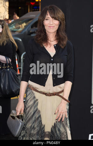 Katey Sagal kommt bei der Premiere von Warner Bros. Pictures' und legendären Bilder "Pacific Rim" bei Dolby Theater am 9. Juli 2013 in Hollywood, Kalifornien. Foto von Eden Ari/PRPP/PictureLux Datei Referenz # 32026 102 PRPPEA nur für redaktionelle Verwendung - Alle Rechte vorbehalten Stockfoto