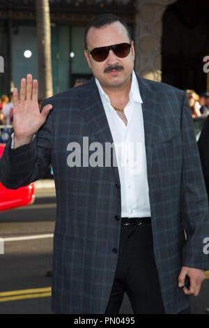 Pepe Aguilar kommt bei der Premiere von Warner Bros. Pictures' und legendären Bilder "Pacific Rim" bei Dolby Theater am 9. Juli 2013 in Hollywood, Kalifornien. Foto von Eden Ari/PRPP/PictureLux Datei Referenz # 32026 104 PRPPEA nur für den redaktionellen Gebrauch - Alle Rechte vorbehalten Stockfoto