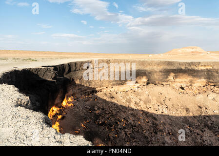 Darvaza (Dereweza) Feuer Krater in Turkmenistan Stockfoto