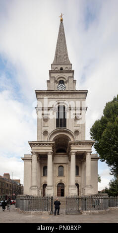 Fassade der Kirche Christi Spitalfields durch Hawksmoor, London, England, UK konzipiert Stockfoto