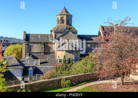 Frankreich, Correze, Aubazine, Aubazine Abtei und das Dorf // Frankreich, Corrèze (19), Aubazine, l'Abbaye et le Village Stockfoto