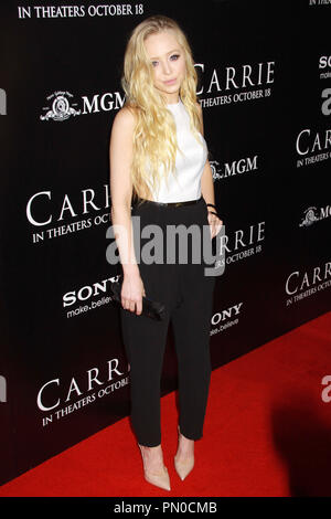 Portia Doubleday 10/07/2013 'Carrie' Premiere ArcLight Kinos in Hollywood, CA Foto von kazuki Hirata/HNW/PictureLux gehalten Stockfoto