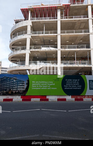 Die neuen Clatterbridge Cancer Center Liverpool wird neben der neuen Royal Liverpool University Hospital errichtet. Stockfoto