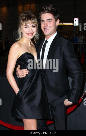 Imogen Poots und Zac Efron kommt bei der Premiere von Focus Features'', die unbeholfenen Moment" im Regal Cinemas L.A. Live am 27. Januar 2014 in Los Angeles, Kalifornien. Foto von Eden Ari/PRPP/PictureLux Datei Referenz # 32228 043 PRPPEA nur für redaktionelle Verwendung - Alle Rechte vorbehalten Stockfoto