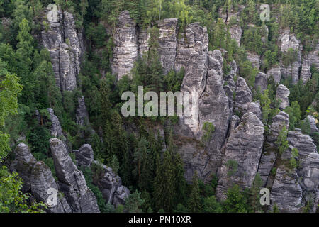 Landschaft der Sächsischen Schweiz ist der deutsche Teil des Elbsandsteingebirges. Stockfoto