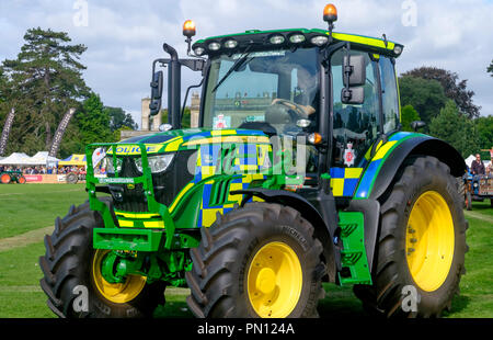 Traktoren im Hauptring auf der Frampton Conutry Show 2018 gloucestershire UK Stockfoto