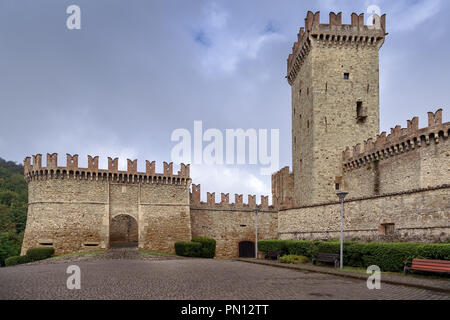 Beeindruckende Aussicht vom alten Dorf Vigoleno, Piacenza, Emilia Romagna, Italien Stockfoto