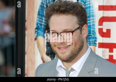 Seth Rogen am Universal Pictures Weltpremiere von "Nachbarn". Ankünfte am Regency Dorf Theater in Westwood, CA, 28. April 2014 statt. Foto von Joe Martinez/PictureLux Stockfoto