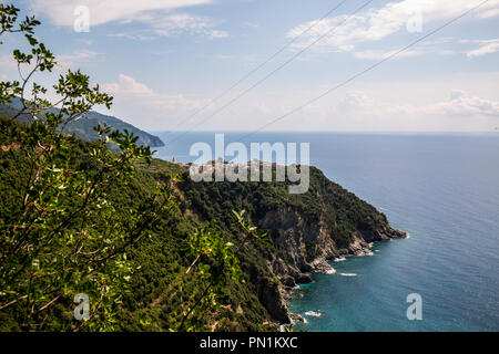 Wandern die Wanderwege in der Nationalpark von Cinque Terre, zwischen den 5 kleine Dörfer - ligury - Italien Stockfoto