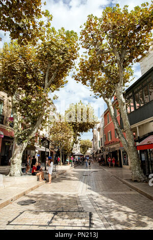 Straßen und Bäume Cassis Provence Frankreich Stockfoto