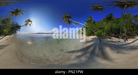 360 Grad Panorama Ansicht von Indonesien - Raja Ampat Inseln - wilden Strand auf Pulau Kri