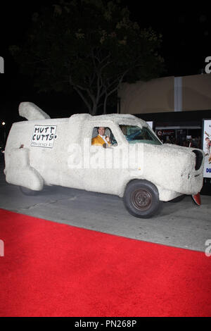 Jim Carrey, Jeff Daniels 11/03/2014 'Dumme und Dümmer zu 'Premiere im Regency Dorf Theater in Westwood, CA Foto von kazuki Hirata/HNW/PictureLux Stockfoto