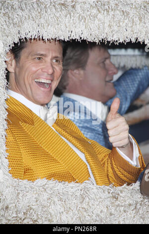 Jim Carrey 11/03/2014 'Dumme und Dümmer zu 'Premiere im Regency Dorf Theater in Westwood, CA Foto von kazuki Hirata/HNW/PictureLux Stockfoto