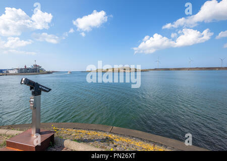 Lookout Station für einen Blick über den Hafen von IJmuiden, Niederlande. Stockfoto