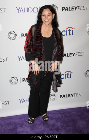 Thema der Outlander Serie Buch Diana Gabaldon an der PaleyFest LA 2015 der Ehren STARZ Outlander. Ankünfte an den Dolby Theater in Hollywood, CA, 12. März 2015 statt. Foto: Richard Chavez/PictureLux Stockfoto