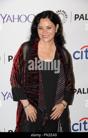 Thema der Outlander Serie Buch Diana Gabaldon an der PaleyFest LA 2015 der Ehren STARZ Outlander. Ankünfte an den Dolby Theater in Hollywood, CA, 12. März 2015 statt. Foto: Richard Chavez/PictureLux Stockfoto