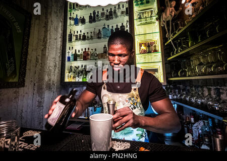 Alquimist die köstlichsten Bewahre in der Stadt. Taberna Moderna. Lissabon, Portugal Stockfoto