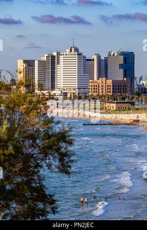 Tel Aviv Strandpromenade Blick von Jaffa, Tel Aviv, Israel Stockfoto