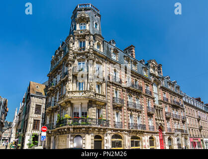 Typische Gebäude mitten im Zentrum von Rouen, Frankreich Stockfoto