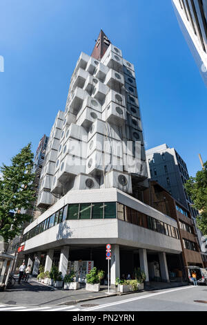Nakagin Capsule Tower Building, Tokio, Tokyo, Japan. 1972 erbaut. Entworfen von dem japanischen Architekten Kisho Kurokawa (1934 - 2007). Stockfoto