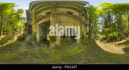 360 Grad Panorama Ansicht von Abgebrochene Zementwerk in Beton, WA