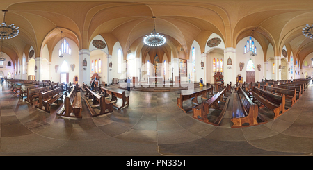 360 Grad Panorama Ansicht von Interior da Igreja Matriz - Catedral de Pedra - Canela - RS-Brasil