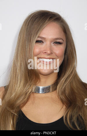 Ronda Rousey 04/01/2015 "Furious 7' Premiere auf der TCL Chinese Theater Imax in Hollywood, CA Foto von kazuki Hirata/HNW/PictureLux gehalten Stockfoto