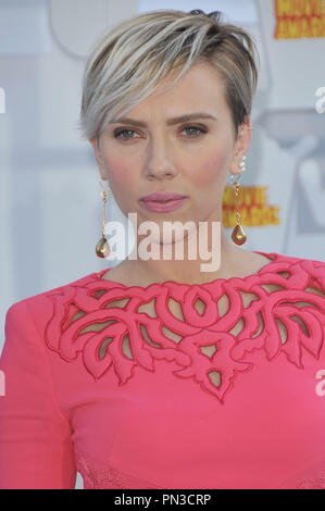 Scarlett Johansson an die 2015 MTV Movie Awards im Nokia Theater LA Live in Los Angeles, CA am Sonntag, dem 12. April 2015. Foto von PRPP PRPP/PictureLux Datei Referenz Nr.32610 002 PRPP 01 nur für redaktionelle Verwendung - Alle Rechte vorbehalten Stockfoto