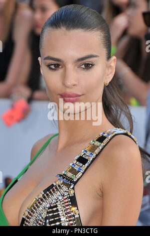 Emily Ratajkowski an der 2015 MTV Movie Awards im Nokia Theater LA Live in Los Angeles, CA am Sonntag, dem 12. April 2015. Foto von PRPP PRPP/PictureLux Datei Referenz Nr.32610 024 PRPP 01 nur für redaktionelle Verwendung - Alle Rechte vorbehalten Stockfoto