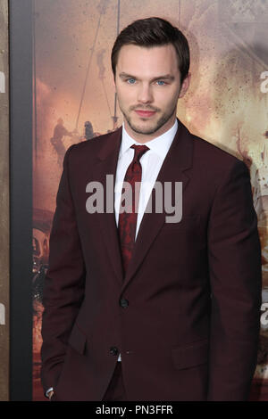 Nicholas Hoult an der Warner Bros. Bilder Premiere von 'Mad Max Fury Road". Gehalten an der TCL Chinese Theatre in Hollywood, CA, 7. Mai 2015. Foto: Richard Chavez/PictureLux Stockfoto