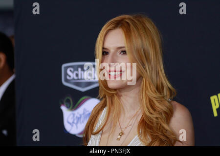 Bella Thorne bei der Weltpremiere von Universal Pictures'' Pitch Perfekt 2' im Nokia Theatre L.A. statt Leben in Los Angeles, CA, 8. Mai 2015. Foto von Joe Martinez/PictureLux Stockfoto