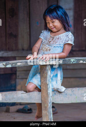 Laotisches Kind aus dem Dorf Bam Phoansa in Laos Stockfoto