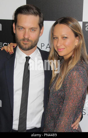 Tobey Maguire und Jennifer Meyer 09/08/2015 Los Angeles Premiere von "pawn Opfer im Harmony Gold in Los Angeles, CA Foto von Izumi Hasegawa/HNW/PictureLux Stockfoto