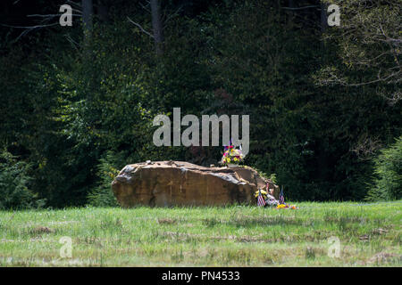 Ein Stein markiert die Absturzstelle im Flug 93 National Memorial, Shanksville, Somerset County, Pennsylvania, USA Stockfoto