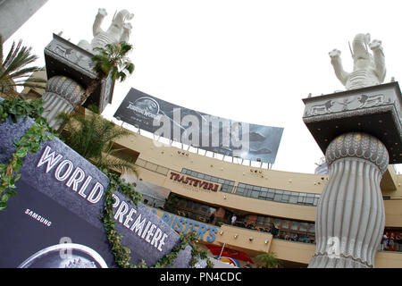 Atmosphäre bei der Weltpremiere von Universal Pictures und Amblin Entertainment's 'Jurassic Welt' an der Dolby Theater und TCL Chinese Theater Imax in Hollywood, CA, 9. Juni 2015 statt. Foto von Joe Martinez/PictureLux Stockfoto